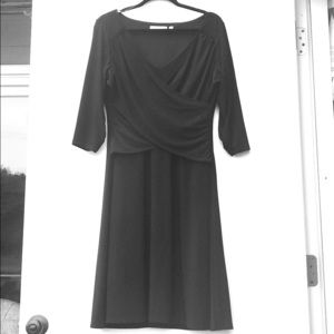 B-Slim Black Dress with Compressions at Curves